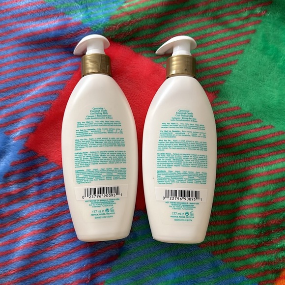 OGX Coconut Curls Frizz Defying Curl Styling Milk - Picture 4 of 7